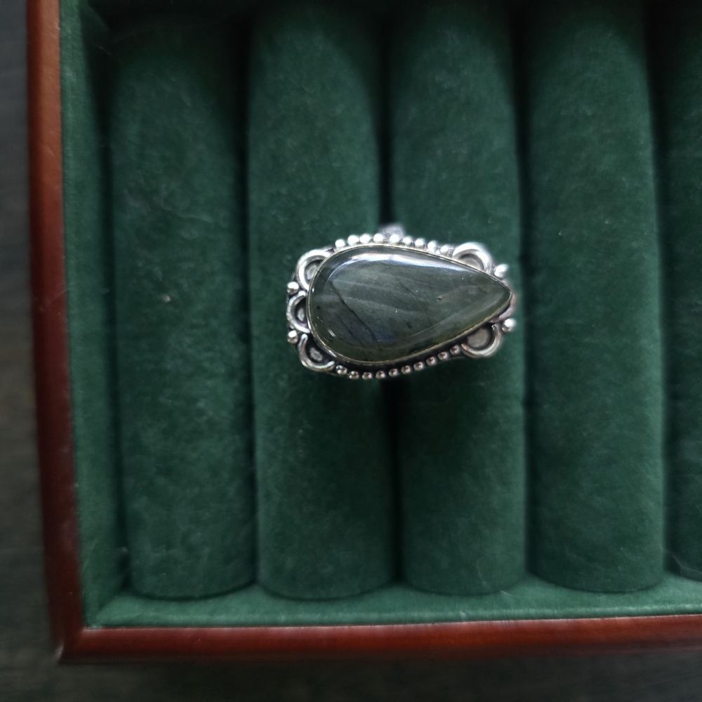 Elegant Labradorite Teardrop Ring